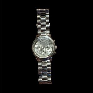 Quarts Men’s Silver Metal Watch w Singapore movement